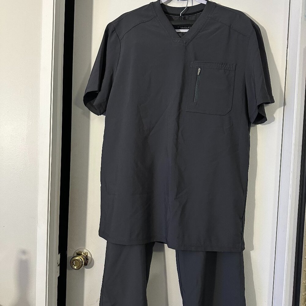 Infinity by Cherokee Men scrubs set size medium